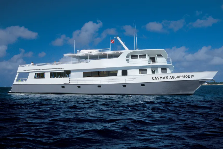 Cayman Aggressor IV, Ilhas Cayman